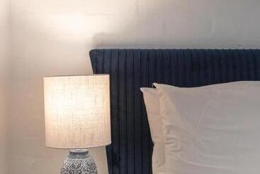 فندق Caledonian Inn   The Stump