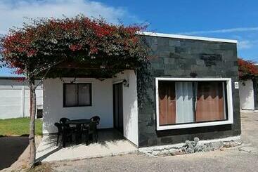 هتل آپارتمان Cabañas Pinamar