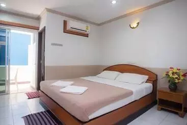 Hotel D.j. House