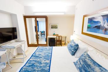 Hotel Marqués Del Mar