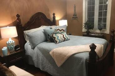 Hotel Castle Landing