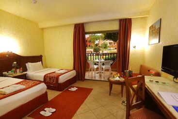 هتل Charmillion Sea Life Resort