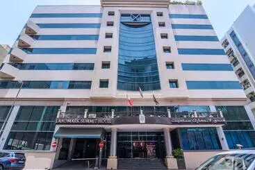 هتل Landmark Summit