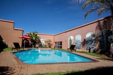 Отель Desert Palace