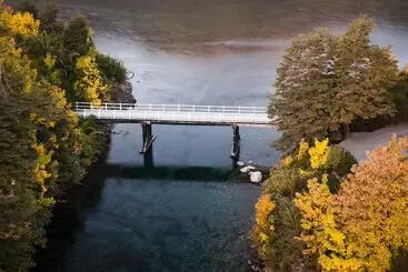 هتل Correntoso Lake & River