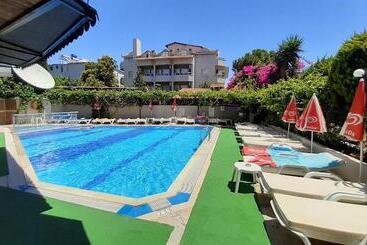 בית מלון כפרי Kamelya Apartments