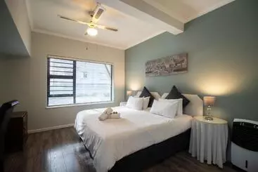 בית מלון כפרי Spring Tide Inn By Ctha