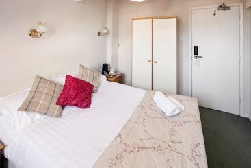 בית מלון כפרי Astor York Hostel