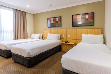 בית מלון כפרי Mercure Brisbane Garden City