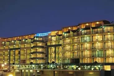 Отель Landmark Resort