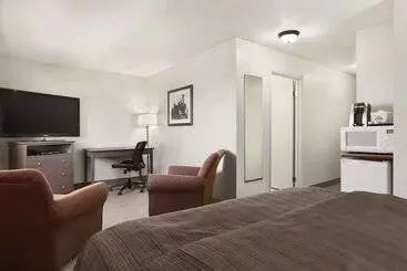 호텔 Days Inn By Wyndham Steinbach