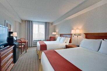 בית מלון כפרי Holiday Inn Express Whitby Oshawa, An Ihg