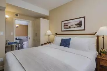 Hotel Summerland Waterfront Resort & Spa