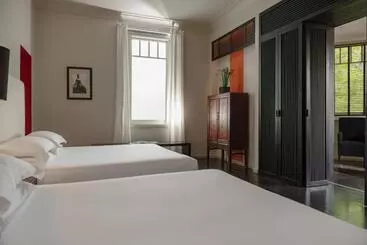 Отель Carducci 76