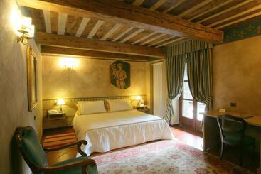 Relais Mont Blanc Hotel & Spa