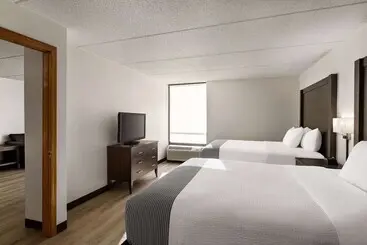 ホテル Americinn By Wyndham Rochester Near Mayo Clinic