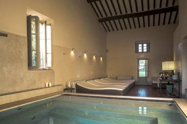 ホテル Borgo Scopeto Wine & Country Relais