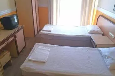 Hotel Kleopatra Bebek