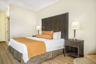 Otel Americinn By Wyndham Rochester Near Mayo Clinic