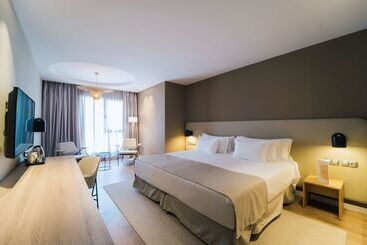 호텔 Barcelo  Oviedo Cervantes