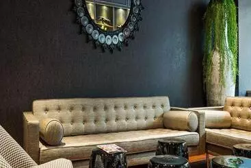 Midnight Hotel Paris