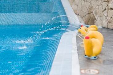 شقة Los Olivos Beach Resort