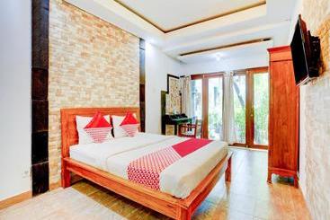 בית מלון כפרי Oyo 90167 Kubu Gdk Pertiwi