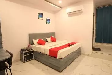 ホテル Fabexpress Gauri Shree