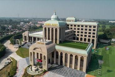 ホテル Shawn Elizey