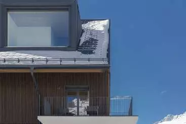 Aparthotel The Base Andermatt