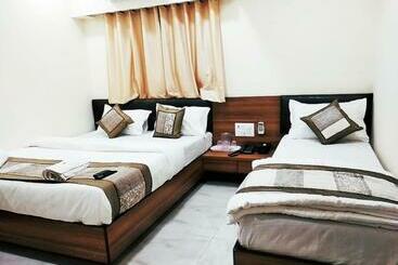 Hotel Ashyana   Near To Grant Road Station Mumbai