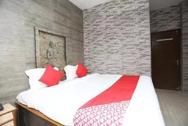 Hôtel Oyo 33002 Mansi Guest House