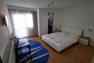 پانسیون Dendy