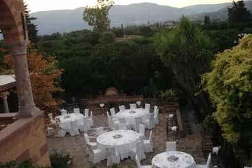 בית מלון כפרי Argentikon Luxury Suites