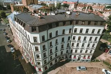 בית מלון כפרי Hanza