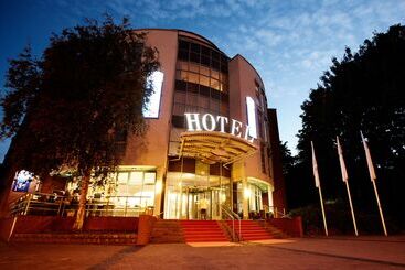 هتل Kiel By Golden Tulip