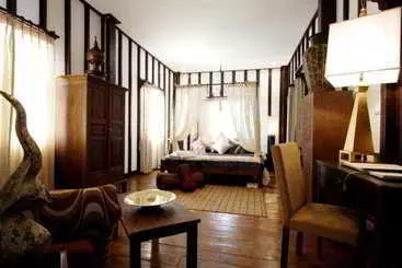 Отель Manathai Village Chiang Mai