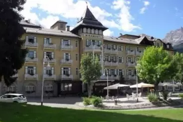 בית מלון כפרי Miramonti Majestic Grand