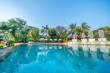 בית מלון כפרי Paradee