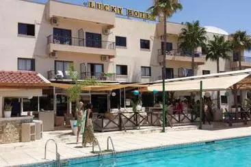 Lucky Hotel Apartamentos