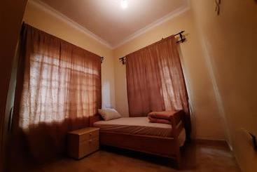 هاستل Nguruma House Of Travellers And Tours