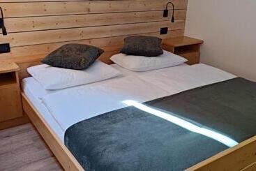 ベッドアンドブレックファースト Apartments Kranebitt