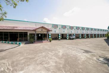 호텔 Oyo 655 Burapa Inn