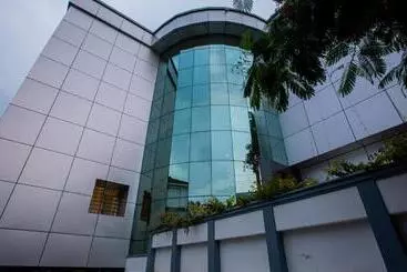 Hotel Woodside Residency