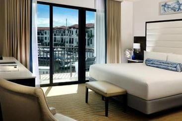 Hotel Naples Bay Resort And Marina