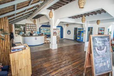 Otel Mad Monkey Hostel Boracay