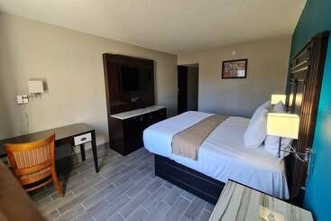 호텔 Bloomington Inn I 55 And I 74