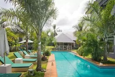 בית מלון כפרי Coconut Palms Resort