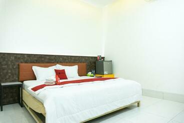 펜션 Reddoorz Plus @ Ende City Center