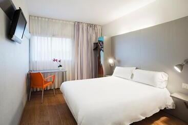 B&b Hotel Girona 2